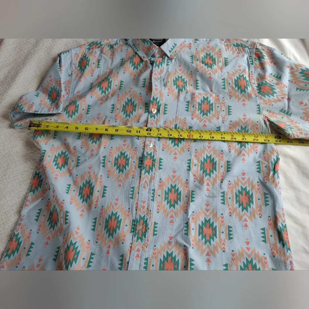 Men's fun and funky tribal/ southwest/ patterned 100% cotton button up T-shirt. - Picture 7 of 8